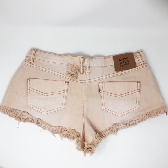 Some Days Lovin NWT Pink Distressed Beaded Embellished Shorts Womens Size Small - Picture 4 of 9